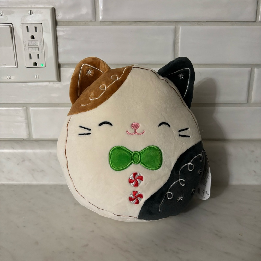 Cam the Cookie Cat Squishmallow